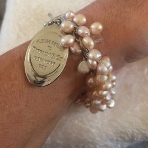 🌸REAL PEARL AND CRYSTAL BRACELET W/ T & Co